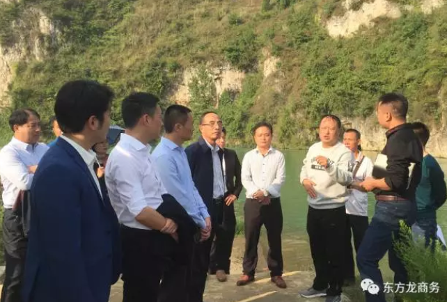 陪同高效農(nóng)業(yè)全國布點(diǎn)投資選址項(xiàng)目與貴州玉屏侗族自治縣簽訂投資意向協(xié)議