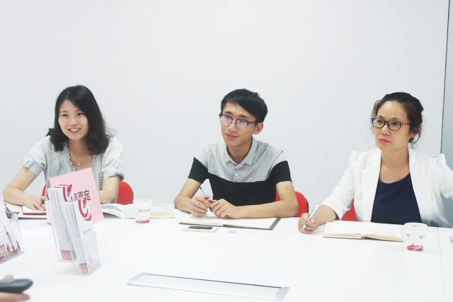 上海東方龍商務(wù)公司成功舉行微型智能代步工具投資選址項(xiàng)目的政府對接會(huì)