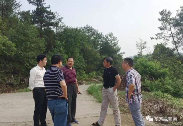 陪同金銀花種植深加工投資選址項(xiàng)目方考察湖南慈利縣,達(dá)成合作共識,三方共同簽訂投資意向協(xié)議 陪同金銀花種植深加工投資選址項(xiàng)目方考察湖南慈利縣,達(dá)成合作共識,三方共同簽訂投資意向協(xié)議