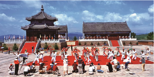集團(tuán)全力助推遼寧撫順新賓滿族自治縣委托招商引資，搶抓發(fā)展新機(jī)遇，推進(jìn)全縣特色產(chǎn)業(yè)轉(zhuǎn)型升級(jí)