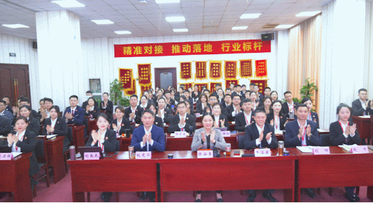 以“四輪驅(qū)動(dòng)”為核心，保持健康發(fā)展態(tài)勢(shì)！東方龍商務(wù)集團(tuán)4月份月度總結(jié)會(huì)圓滿舉行