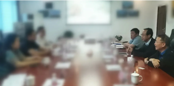 聚焦綠色建筑新材料前沿領域！集團成功舉行高性能環(huán)保保溫材料生產(chǎn)投資選址項目對接會！