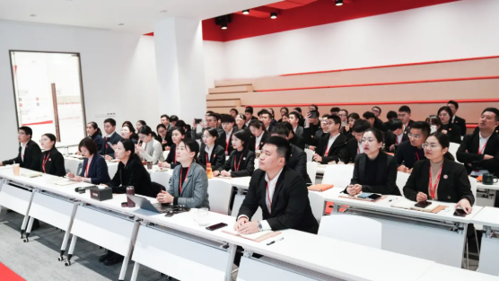 項目量質(zhì)攀新高，掀起“大干100天”競賽高潮！12月上旬，集團成功通過49個優(yōu)質(zhì)投資選址項目