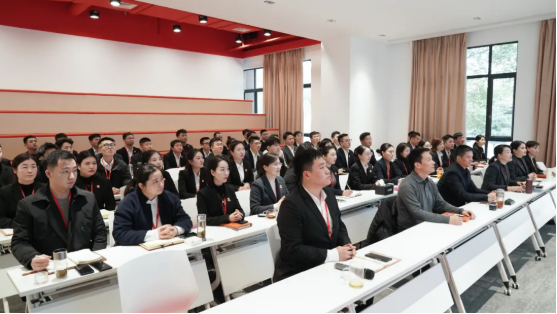 繆力同心，向年度目標任務發(fā)起“總攻”！12月中旬，集團成功通過44個優(yōu)質投資選址項目