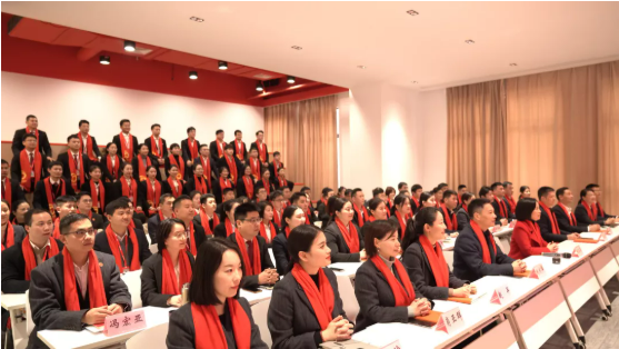 行而不輟，未來(lái)可期！集團(tuán)舉行2021年度總結(jié)表彰大會(huì)暨2022年度目標(biāo)責(zé)任書簽訂大會(huì)