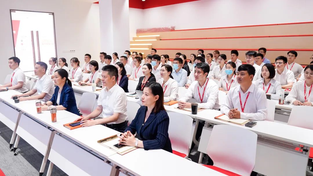 用成績“說話”，讓項(xiàng)目“落地”！7月下旬，集團(tuán)成功通過29個(gè)優(yōu)質(zhì)投資選址項(xiàng)目