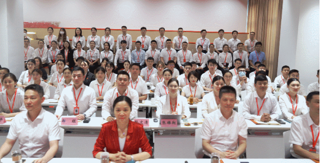 燃情征戰(zhàn)，決勝決戰(zhàn)下半年！東方龍商務(wù)集團成功舉行6-7月份月度總結(jié)會