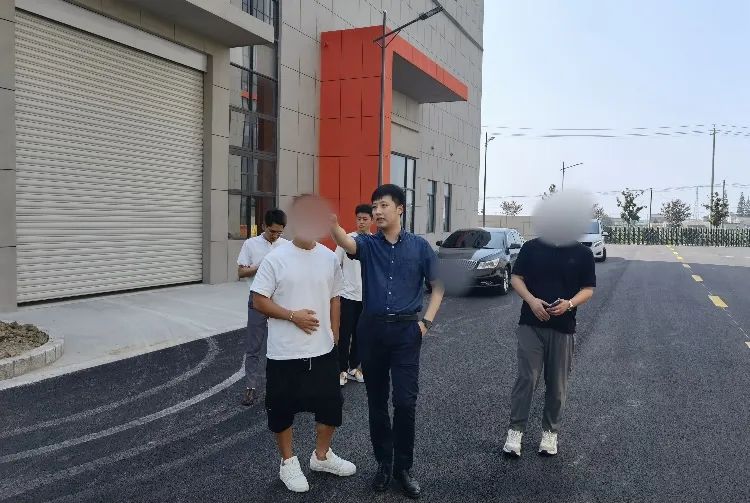 專精特新、小巨人企業(yè)！老牌精密零部件生產(chǎn)擴(kuò)建投資選址項(xiàng)目方實(shí)地考察江蘇某地方政府