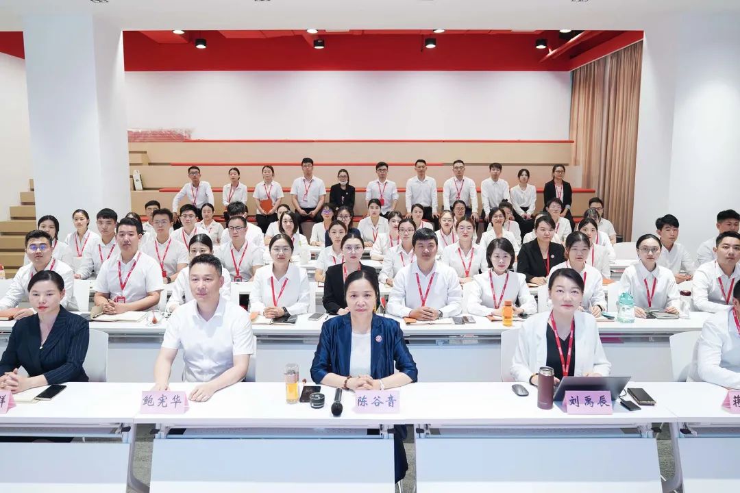 提振信心，練好“內(nèi)功”，開(kāi)拓市場(chǎng)！9月中旬，集團(tuán)成功通過(guò)27個(gè)優(yōu)質(zhì)投資選址項(xiàng)目