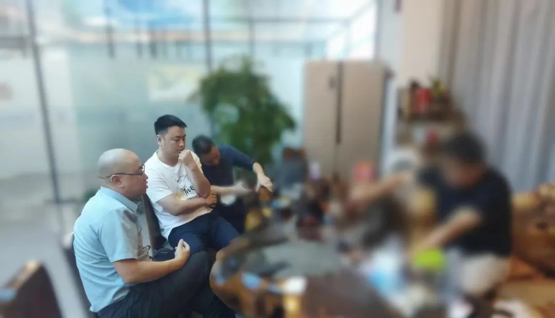 項目落地周期短、見效快！重慶某地方政府實地考察高品質(zhì)鋼化膜生產(chǎn)擴建投資選址項目