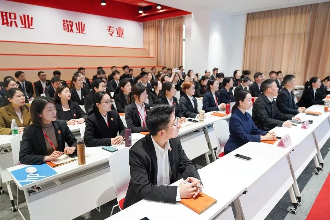 政府招商熱潮涌，項(xiàng)目開發(fā)勢如虹！3月上旬，集團(tuán)成功通過31個優(yōu)質(zhì)投資選址項(xiàng)目