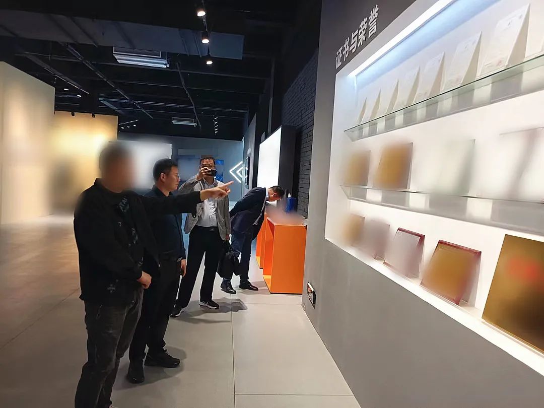 主要合作商有京東方、華為！湖北某地方政府實地對接高精密配件加工投資選址項目