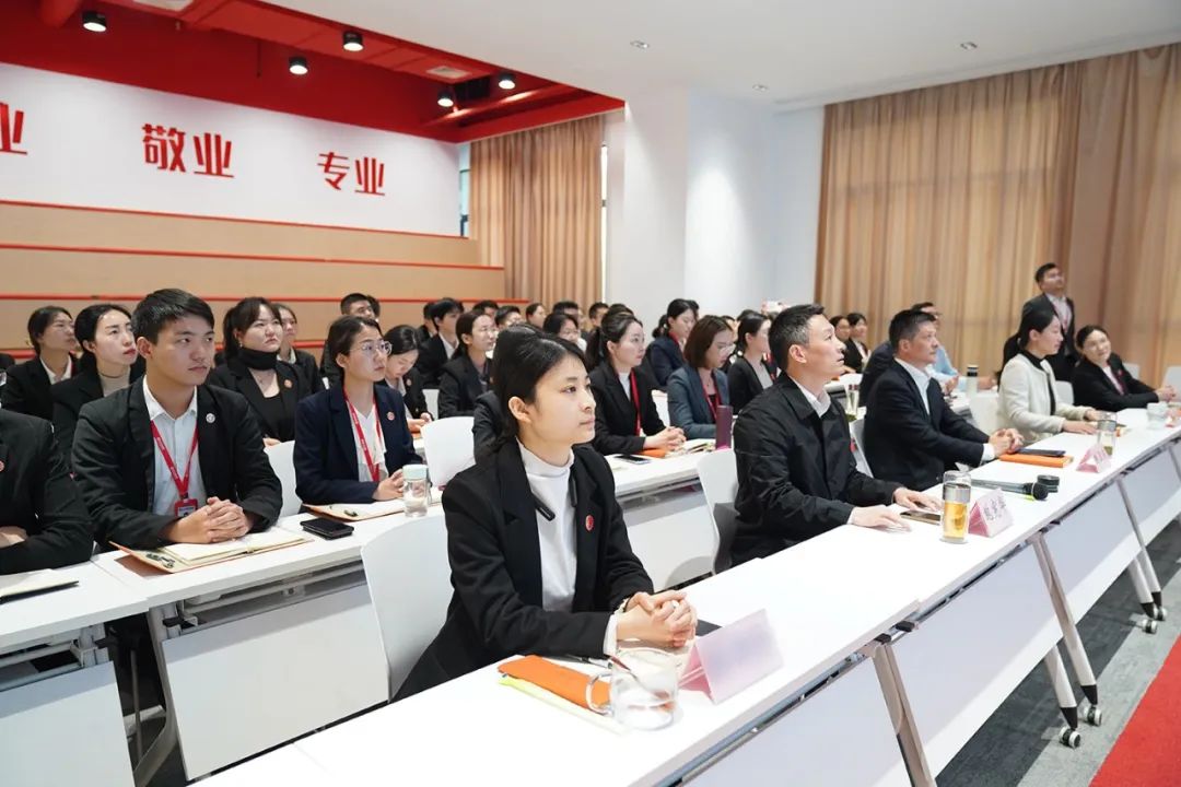 走進(jìn)東方龍、牽手東方龍、成就招商之路！4月中旬，集團(tuán)31個(gè)優(yōu)質(zhì)投資選址項(xiàng)目成功通過評估