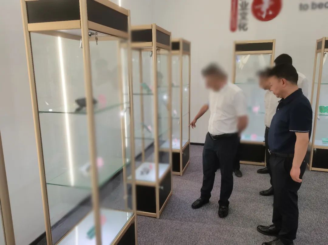 投資額30億！智能終端產(chǎn)品生產(chǎn)投資選址項目方反向考察四川某地方政府