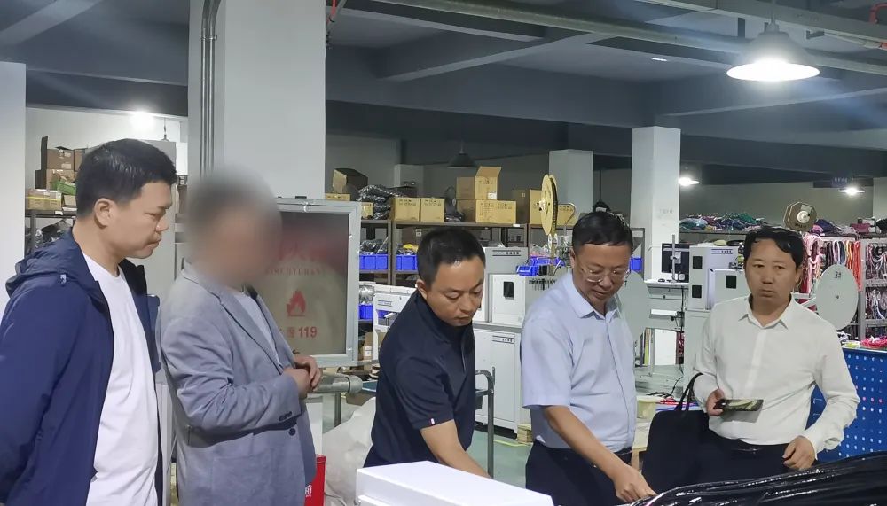 加緊推進時效，鞏固合作成果，增進落地可能！四川某地方政府實地考察機械設(shè)備零部件擴建投資選址項目企業(yè)