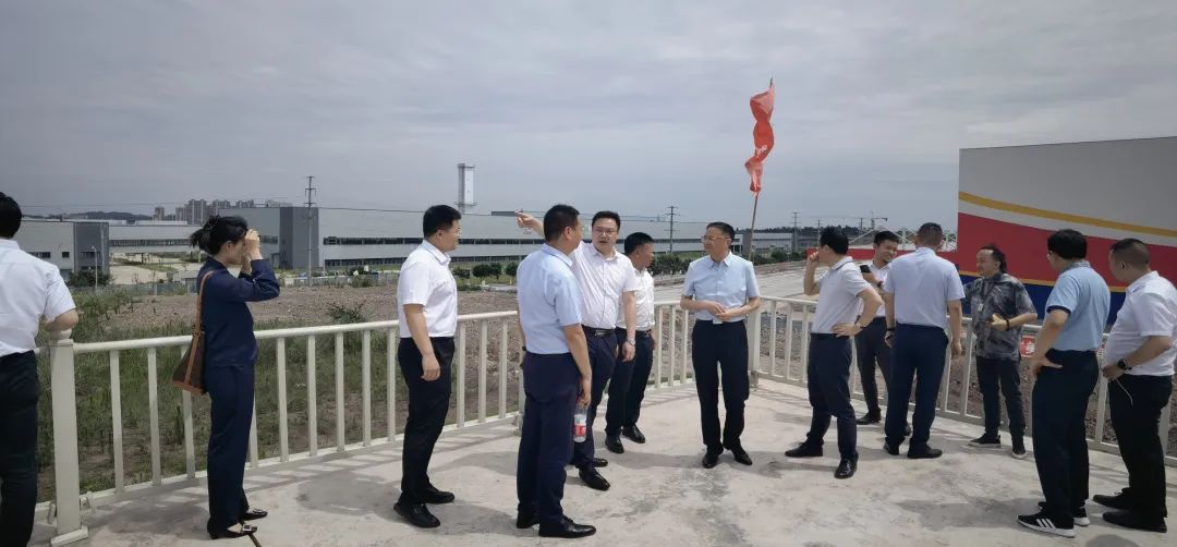 【重磅】35天！簽約即開工！總投資105億，年產值450億，年創(chuàng)稅收15億！年產30萬噸硅碳負極新材料投資選址項目落戶四川內江經開區(qū)