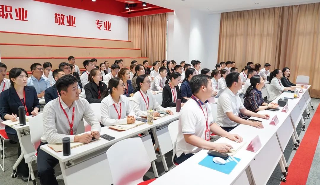 項(xiàng)目開發(fā)熱潮涌，千帆競發(fā)勢如虹！7月中旬，集團(tuán)共37個(gè)優(yōu)質(zhì)投資選址項(xiàng)目通過評估