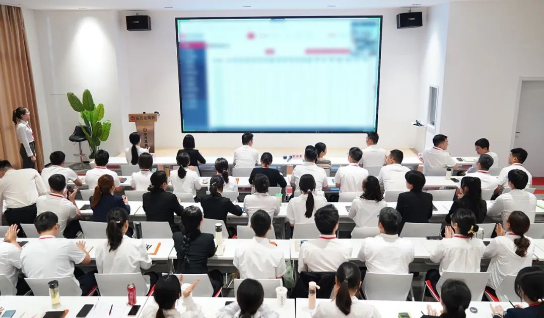 搶抓項(xiàng)目、靠前服務(wù)、推動落地!7月下旬,集團(tuán)共35個優(yōu)質(zhì)投資選址項(xiàng)目通過評估 搶抓項(xiàng)目、靠前服務(wù)、推動落地!7月下旬,集團(tuán)共35個優(yōu)質(zhì)投資選址項(xiàng)目通過評估