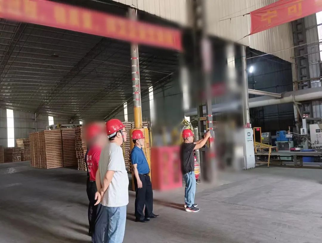 一家政府同日對接兩個項目！廣西某地方政府先后對接環(huán)保塑料產品生產投資選址項目和十強品牌建筑材料擴建項目