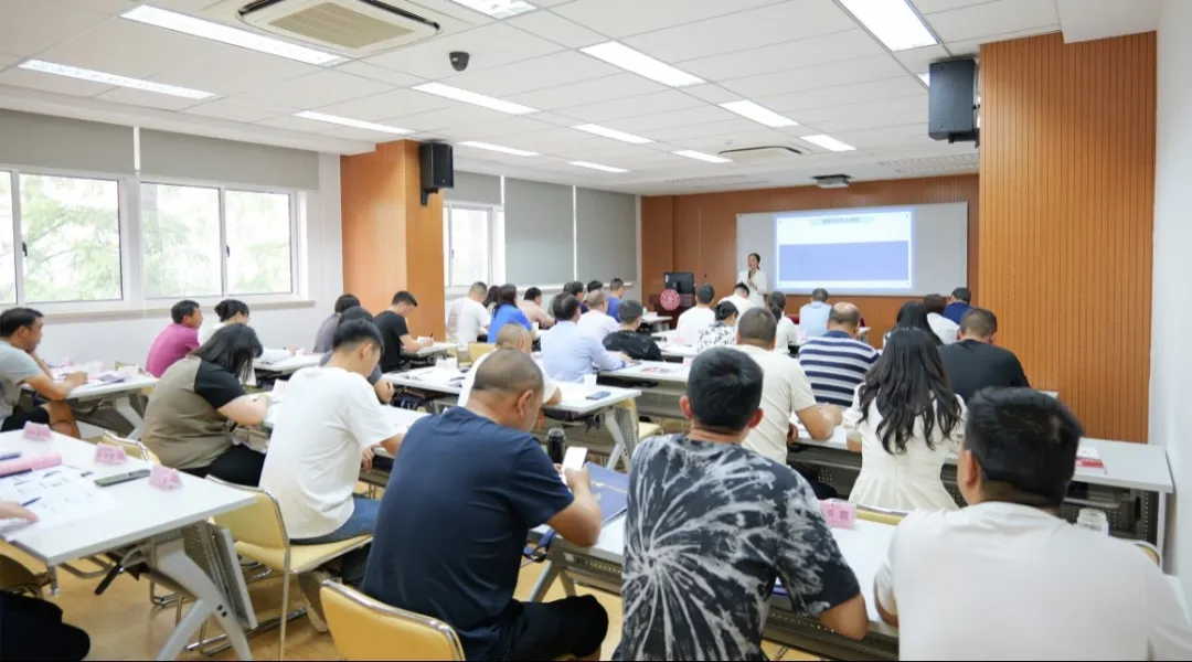 集團(tuán)董事長(zhǎng)/CEO陳谷音應(yīng)邀做客上海交通大學(xué)，為云南省魯?shù)榭h鄉(xiāng)村振興干部50人團(tuán)做專業(yè)招商實(shí)戰(zhàn)培訓(xùn)！
