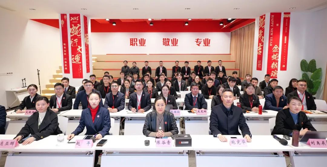 錨定戰(zhàn)略方向，攻堅“國五上頭外”優(yōu)質項目！3月上旬，集團共33個優(yōu)質投資選址項目通過評估